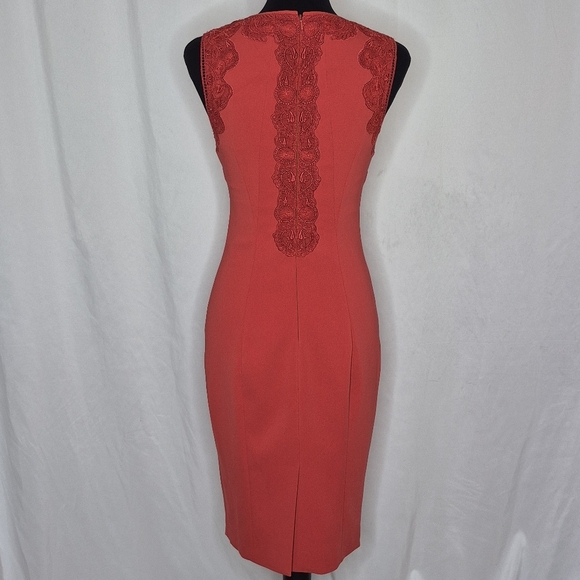 Karen Millen Sleeveless Bodycon Midi Dress w/Crochet Front/Back Inlay - Size 4 - Picture 4 of 13